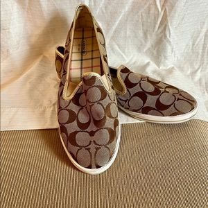 Available!!! Beautiful Coach slip on sneakers
